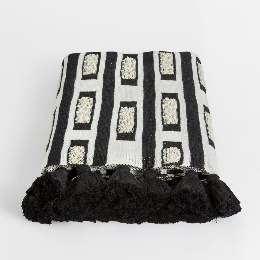 SoHo Home Osprey Black and White Geometric Throw Blanket